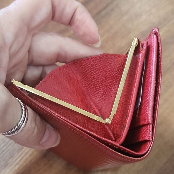 EUC Authentic LV Red Epi Bifold Wallet - Picture 15 of 15